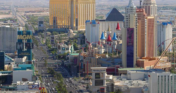 Las Vegas Downtown Vs The Strip